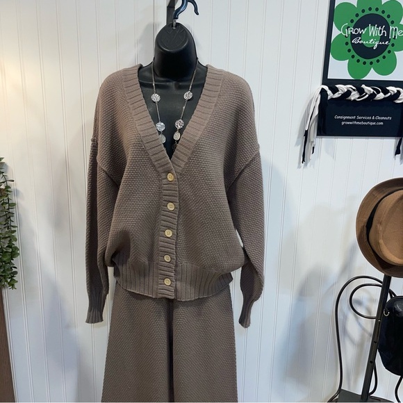 Rae made Brown Knit Cardigan and Pants Set small - Picture 2 of 7